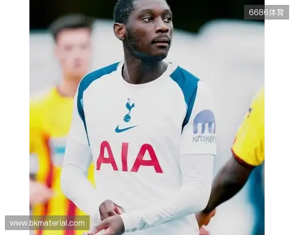 队报：踢曼联时下巴受伤，热刺前锋穆阿尼退出法国本期名单